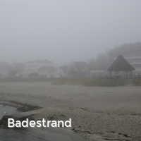 Badestrand, Nebel an der Ostsee