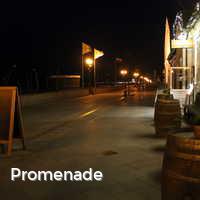 Promenade, Abends an der Ostsee