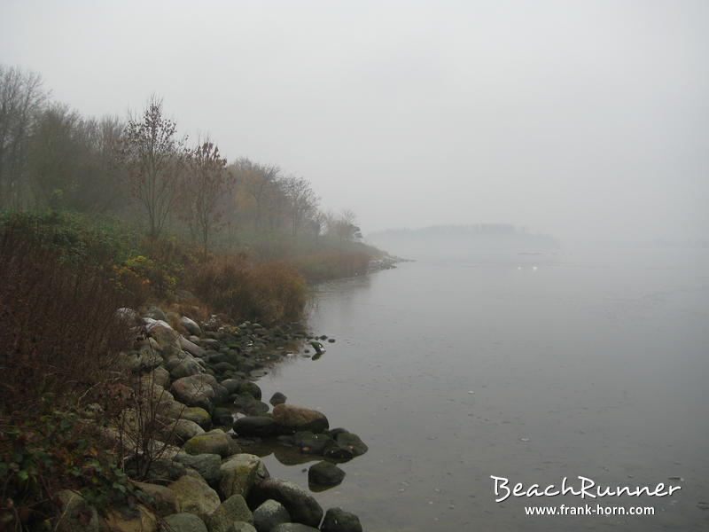 Binnenwasser, Nebel an der Ostsee