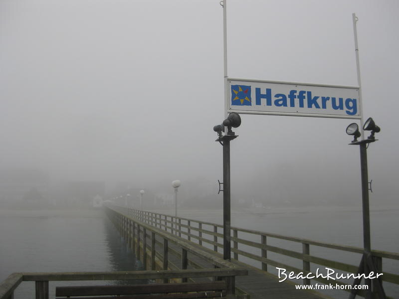 Seebrücke, Nebel an der Ostsee