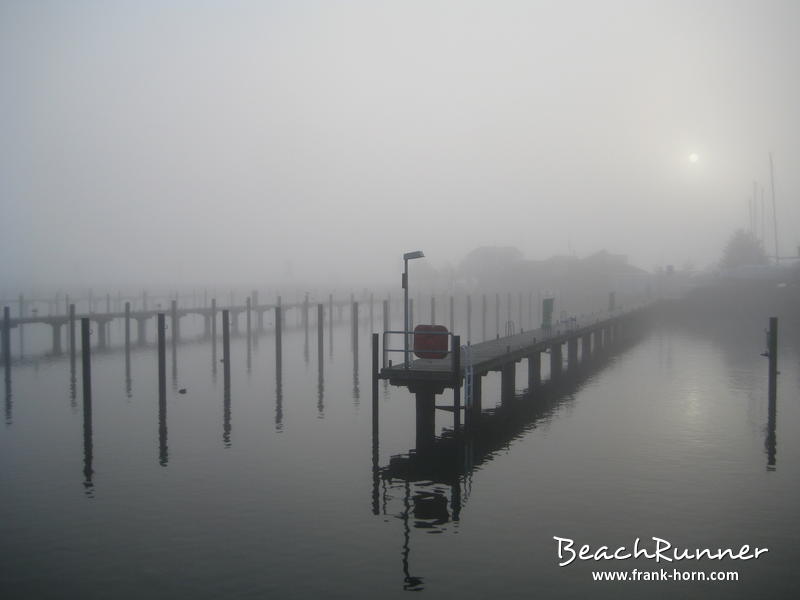 Anleger, Nebel an der Ostsee