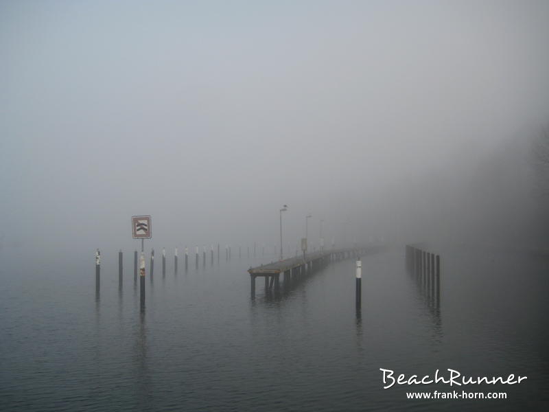 Anleger, Nebel an der Ostsee