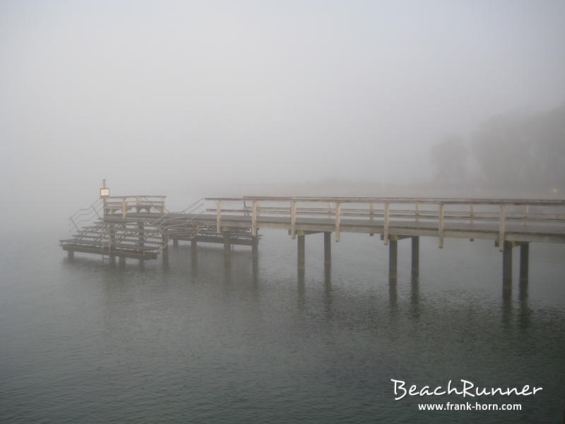 Seebrücke, Nebel an der Ostsee