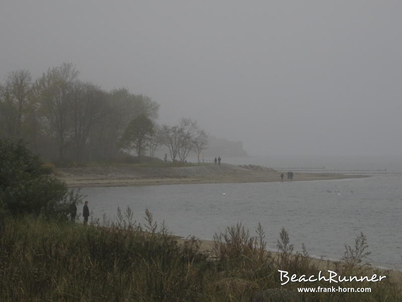 Strand, Nebel an der Ostsee
