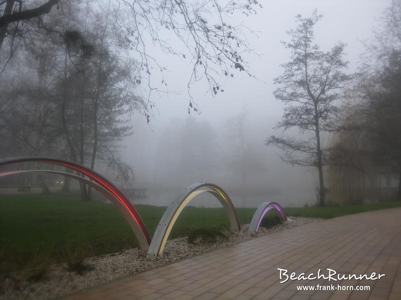 Kurpark, Nebel an der Ostsee