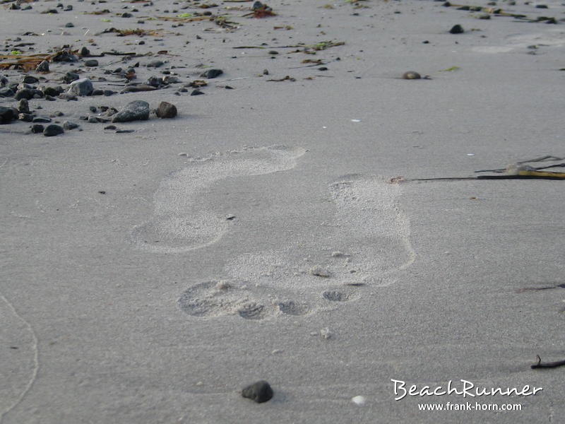 Fußspuren, Strand im Sommer