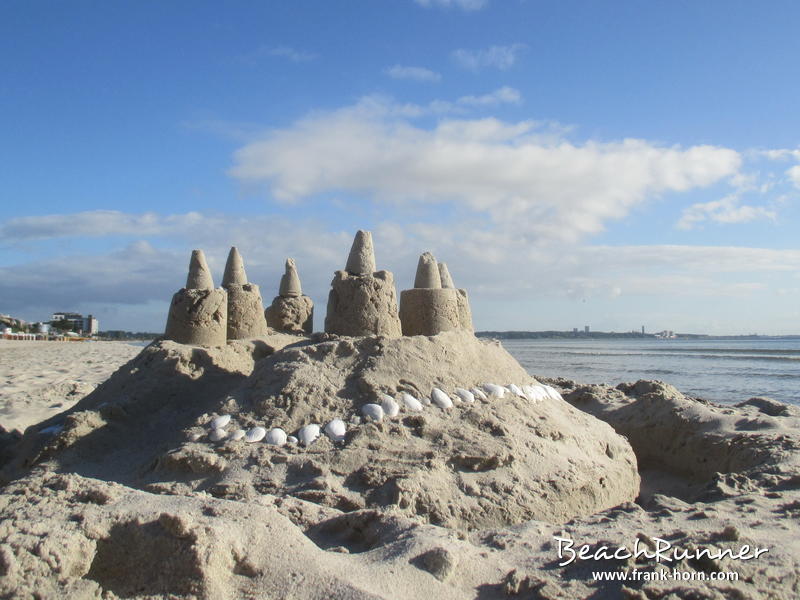 Bauwerk, Strand im Sommer