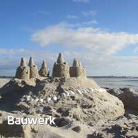 Bauwerk, Strand im Sommer