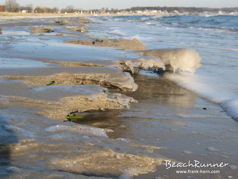 Unterspült, Winter an der Ostsee