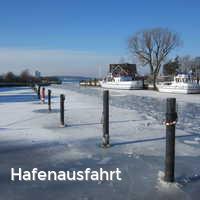 Hafenausfahrt, Winter an der Ostsee